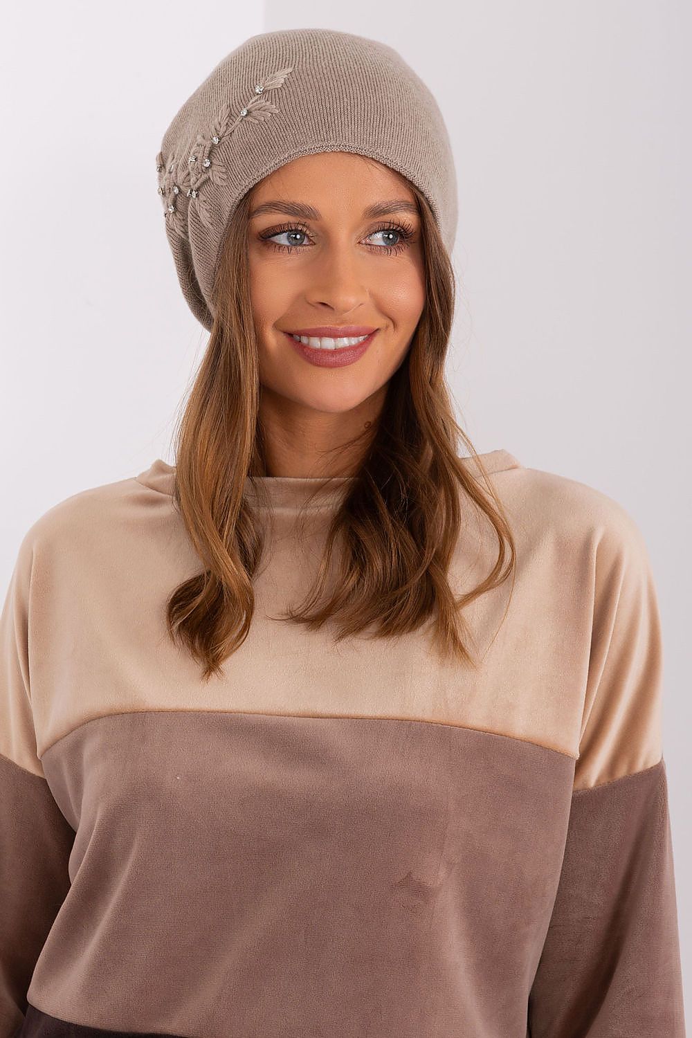  Cap model 189924 AT 