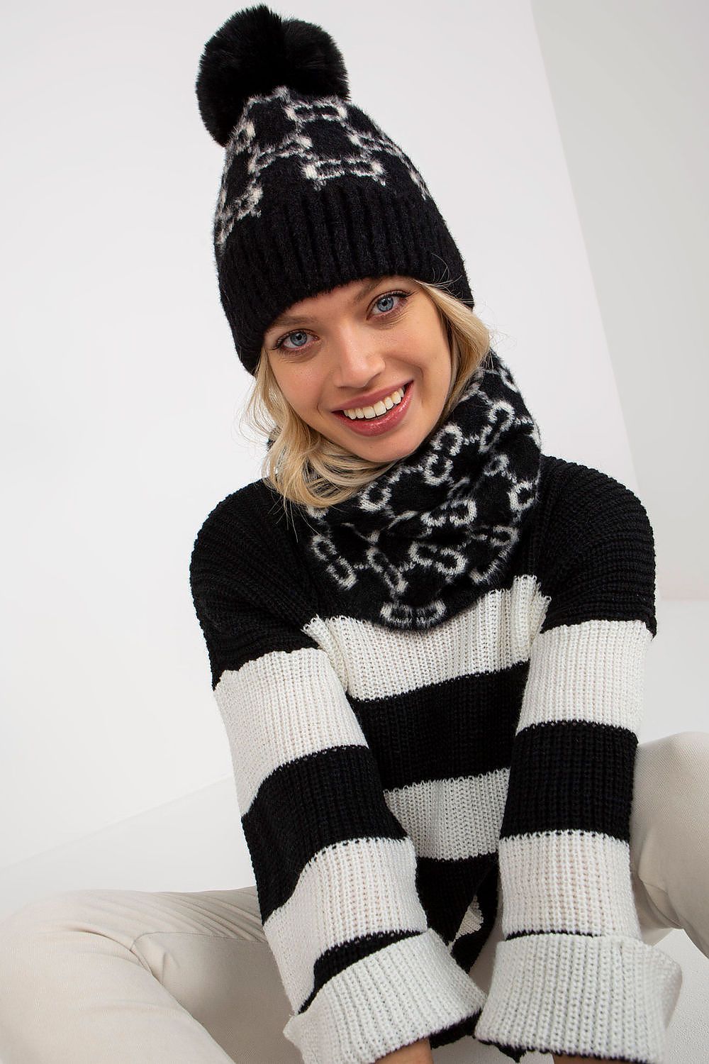  Infinity Scarf model 185920 AT 